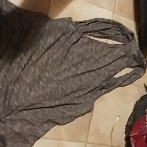 Over throw - Picture 3 of 3